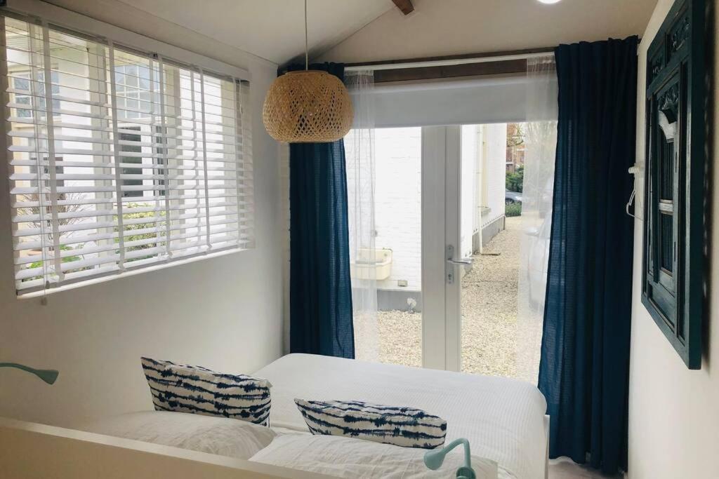 Tiny House In Tuin Van De Statige Villa Mariahof ドルドレヒト エクステリア 写真