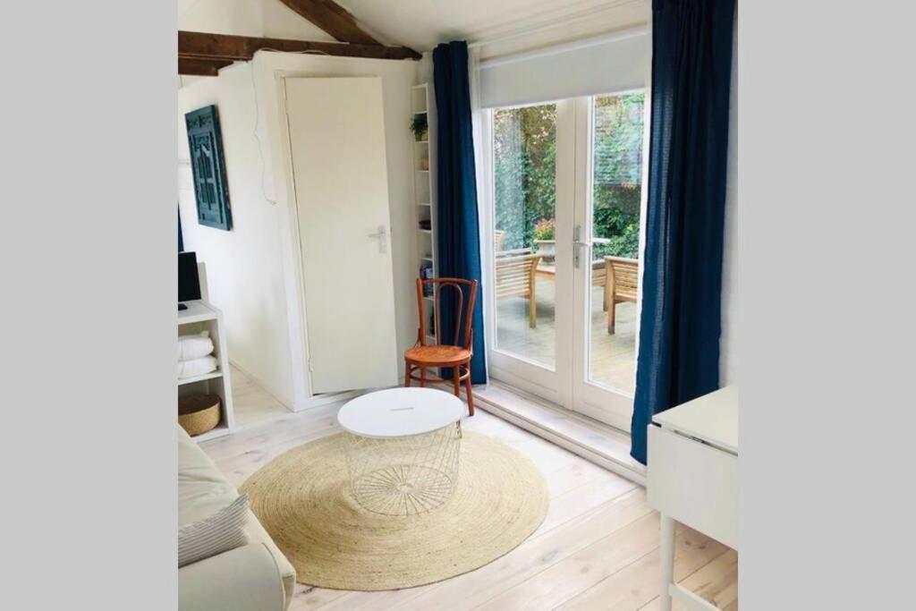 Tiny House In Tuin Van De Statige Villa Mariahof ドルドレヒト エクステリア 写真